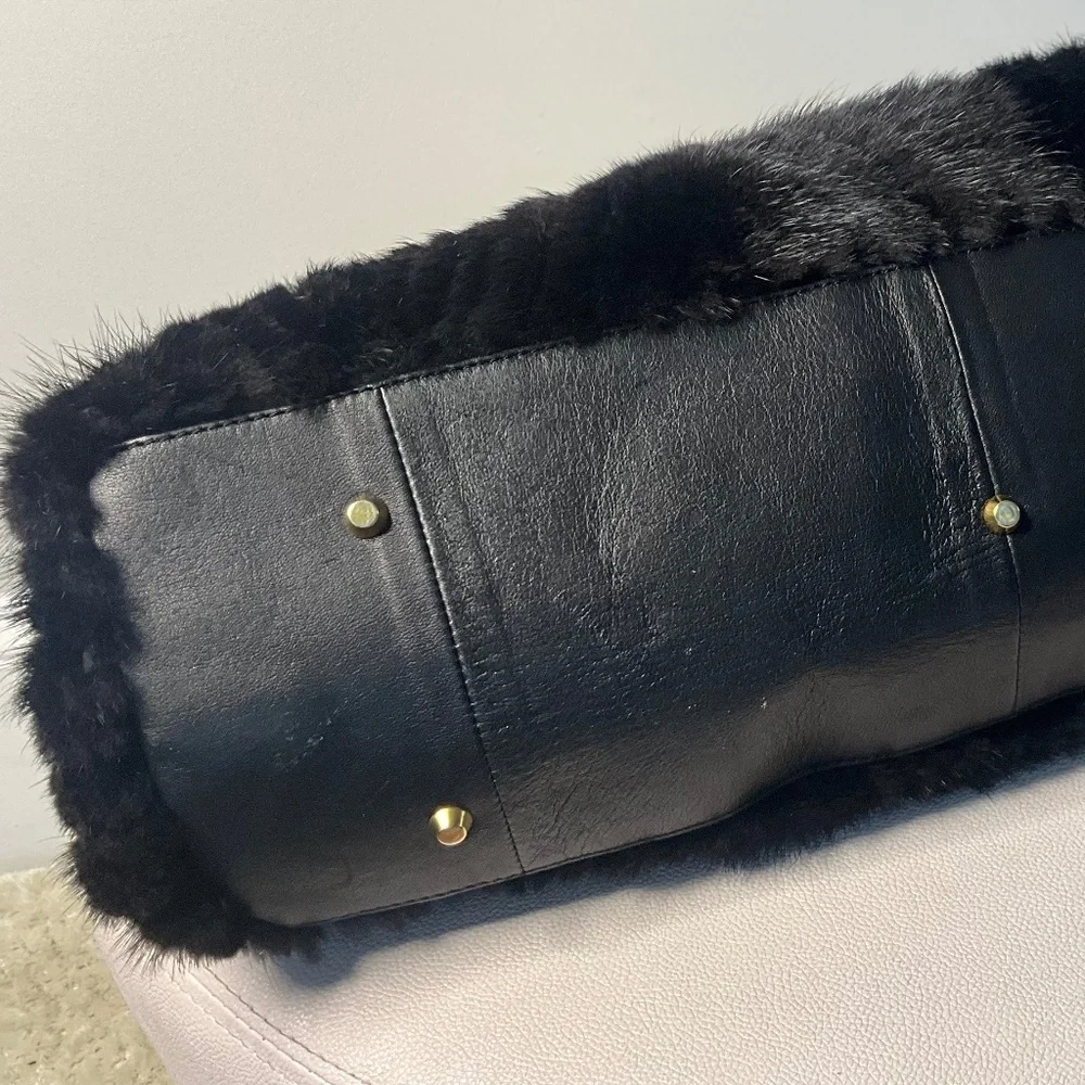 *Elegant PAOLO MASI Leather & Mink Handbag* - Picture 5 of 8